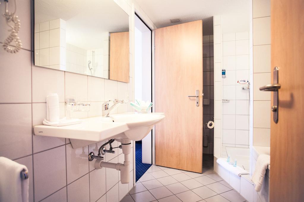 スイスホテル ツーク 部屋 写真